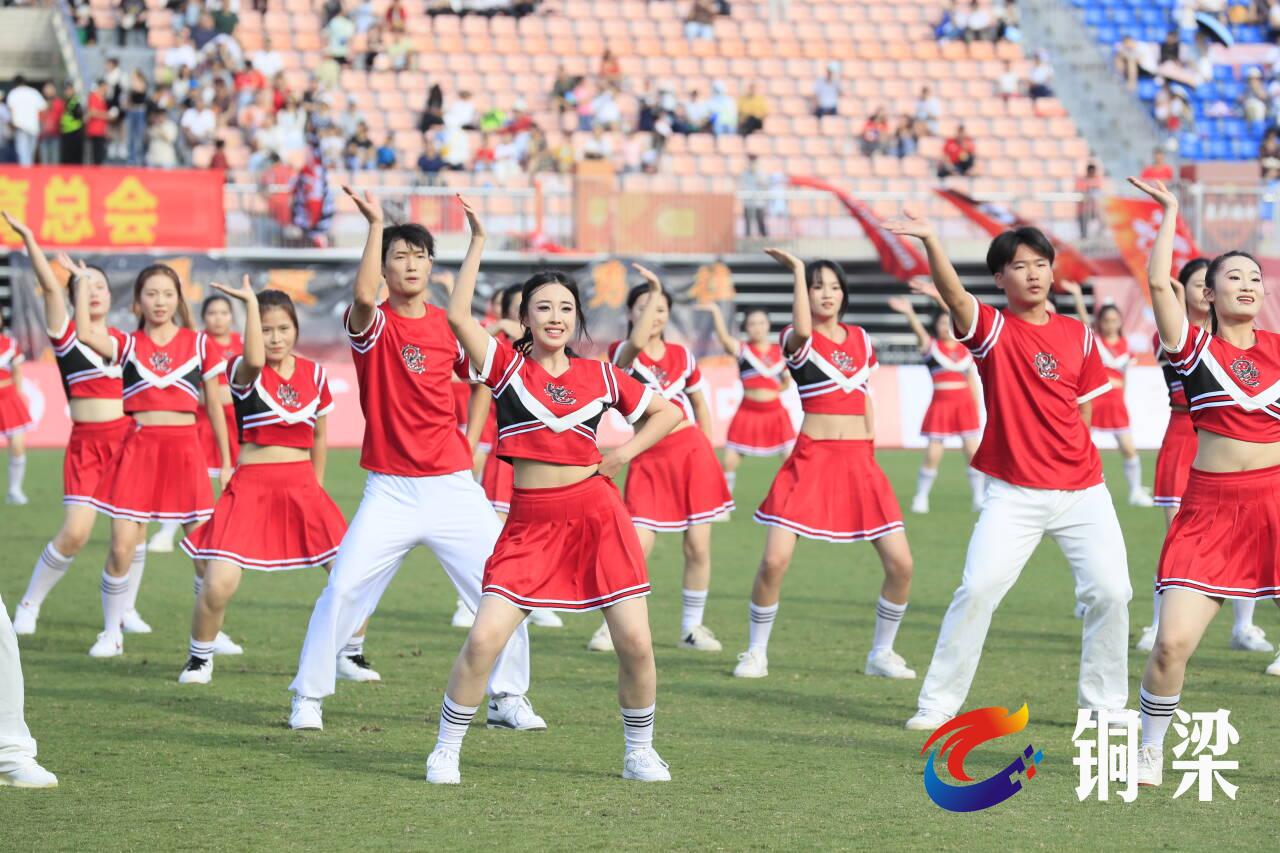 精彩纷呈赛事迎来高潮,场内气氛燃烧的简单介绍 精彩纷呈赛事迎来高潮,场内气氛燃烧的简单介绍