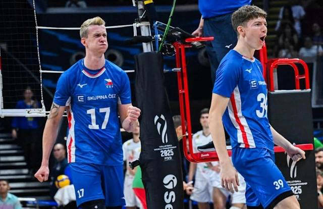 爱游戏体育官网-保加利亚队在比赛中表现出色，成功晋级四强