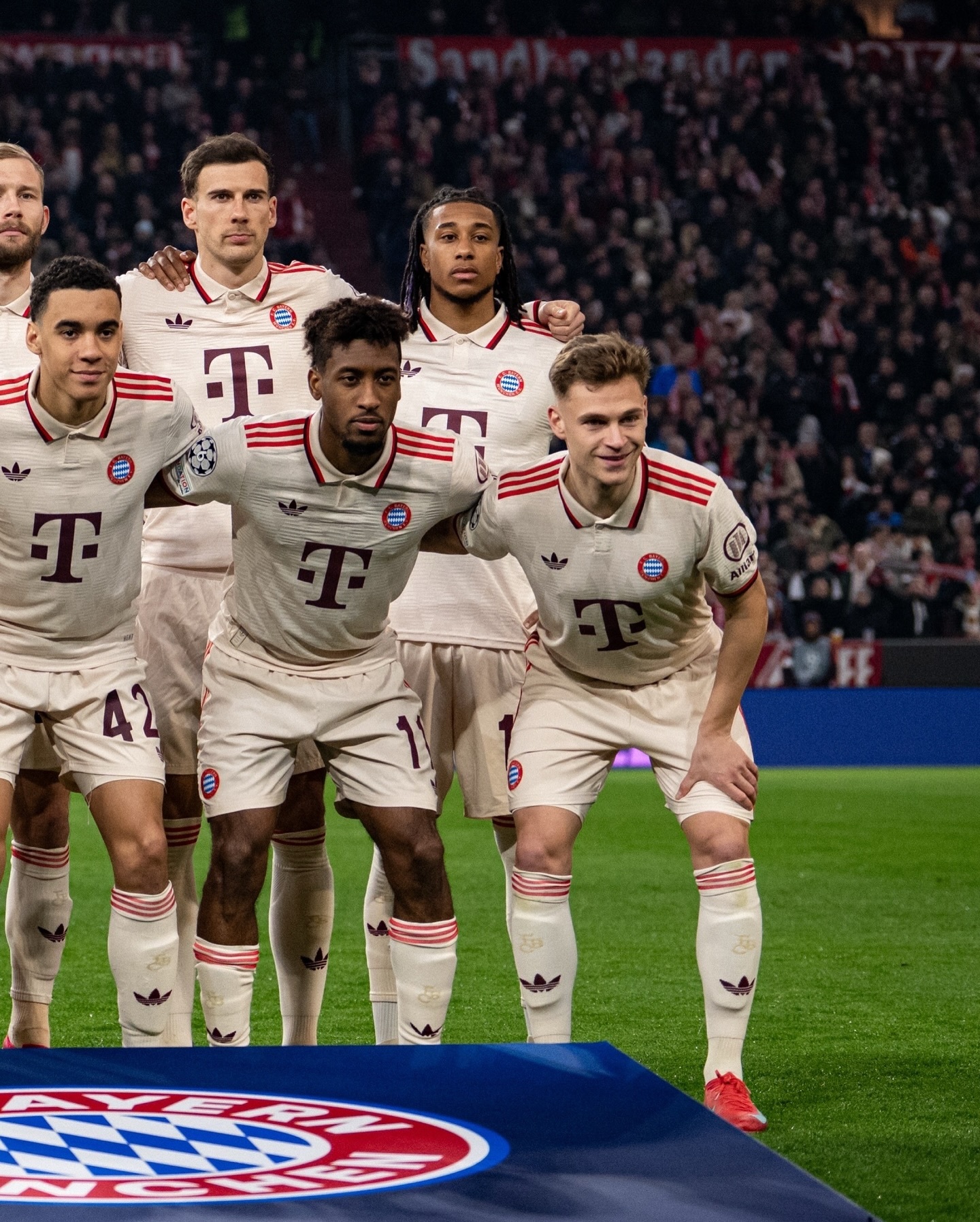 包含曼城客场大胜布瑙茨云－穆德拉恩，继续猛追榜首的词条