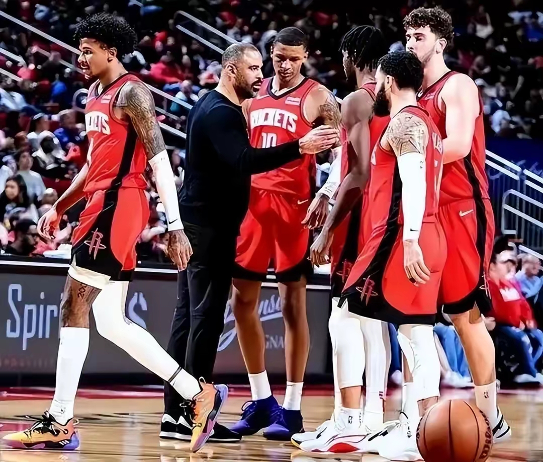 火箭外线射手出战,球队战术或有调整 火箭外线射手出战,球队战术或有调整